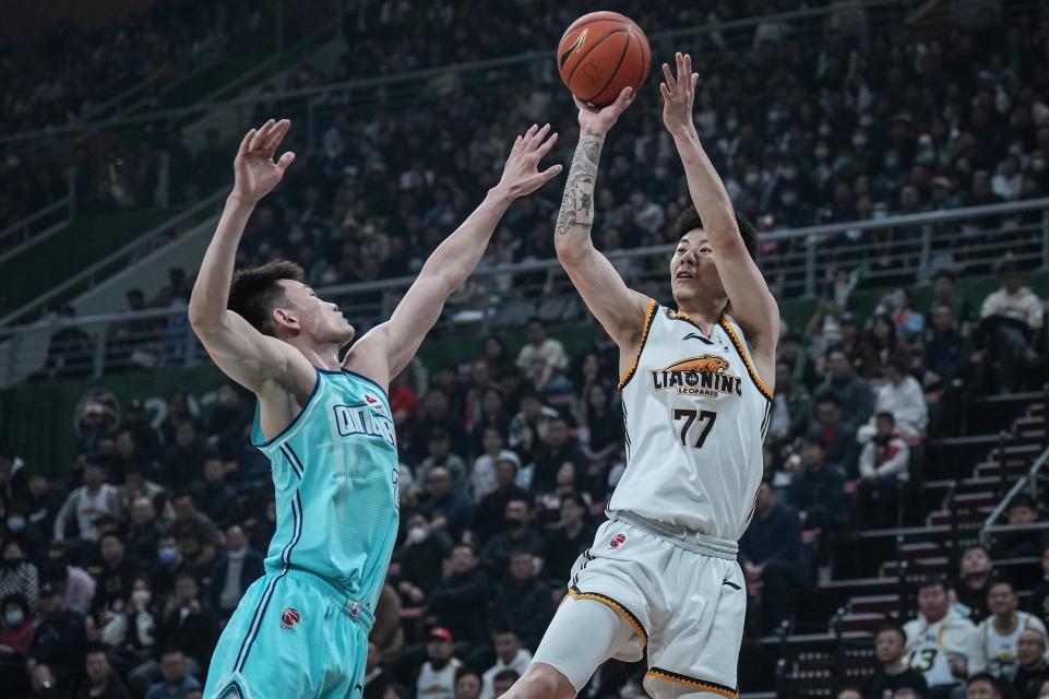 在阵容补强, 上海男篮完, 交易达成 在阵容补强, 上海男篮完, 交易达成