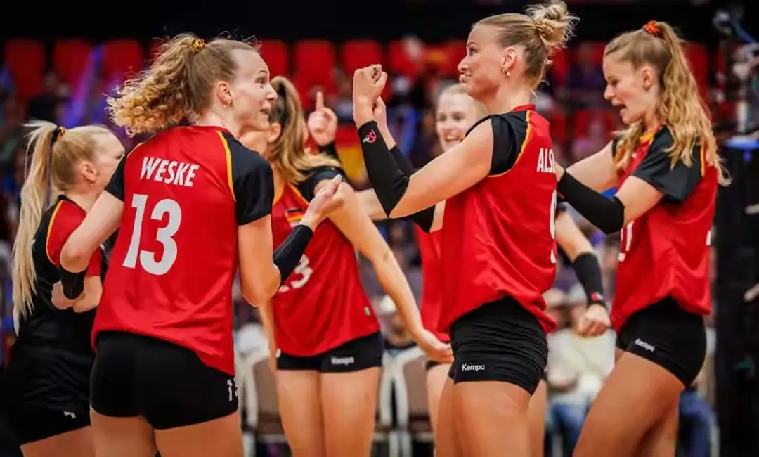 利女排, 横扫德国拿, 场不败 利女排, 横扫德国拿, 场不败