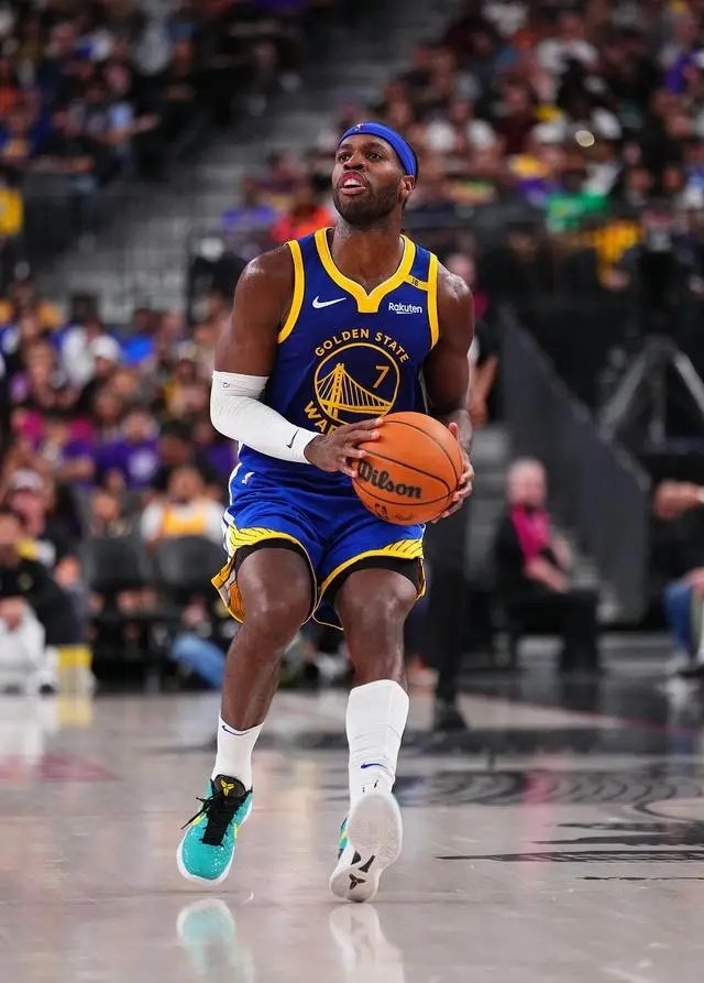 inews, 外线的压力